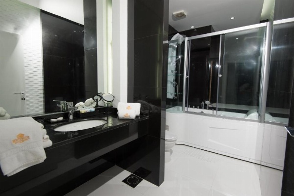 Bravo Royal Hotel Suites image 58